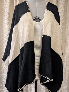 GIANNI BINI black and ivory wrap. Size XS